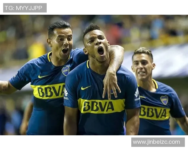 博卡青年与巴拉纳竞技激战正酣谁能在南美赛场上笑到最后